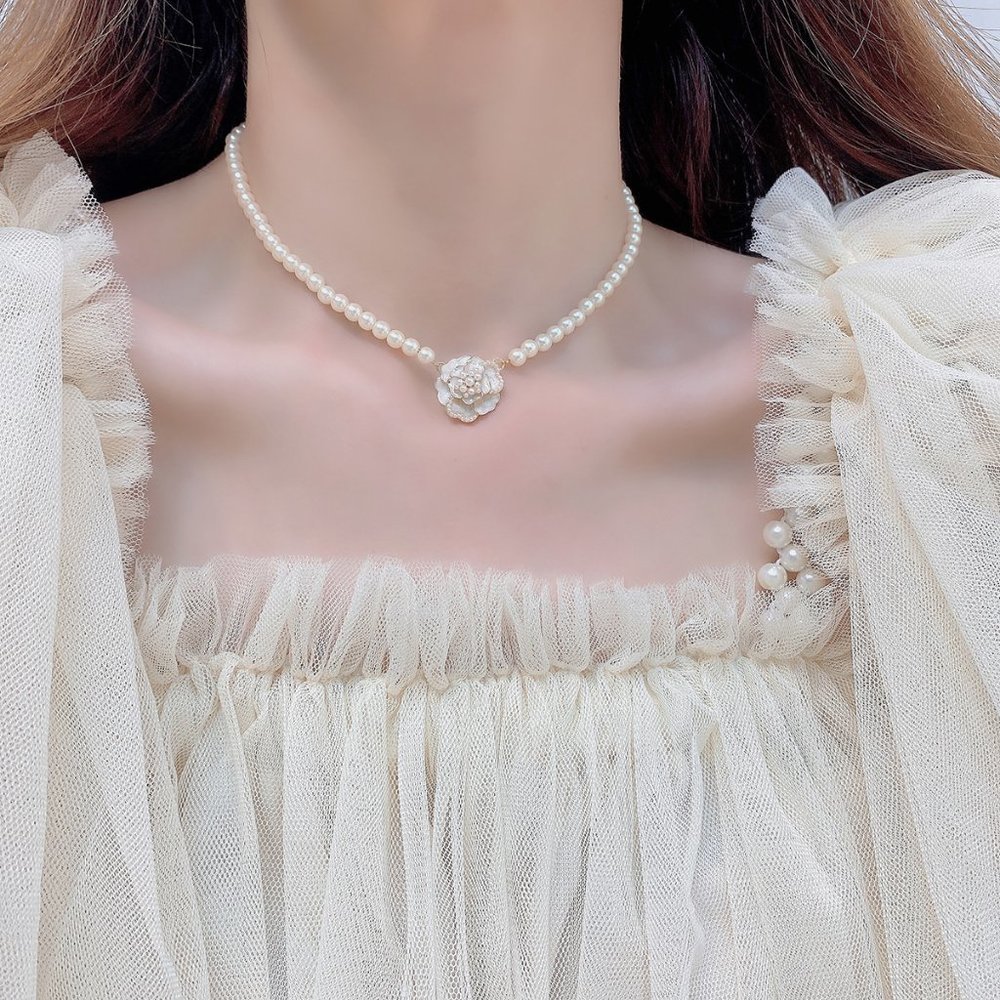 NEW 14K Gold Plated Pearl Diamond Rose Necklace - Picture 3 of 5